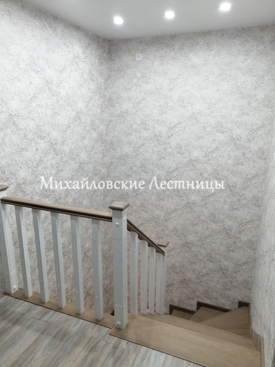Деревянные лестницы для коттеджа