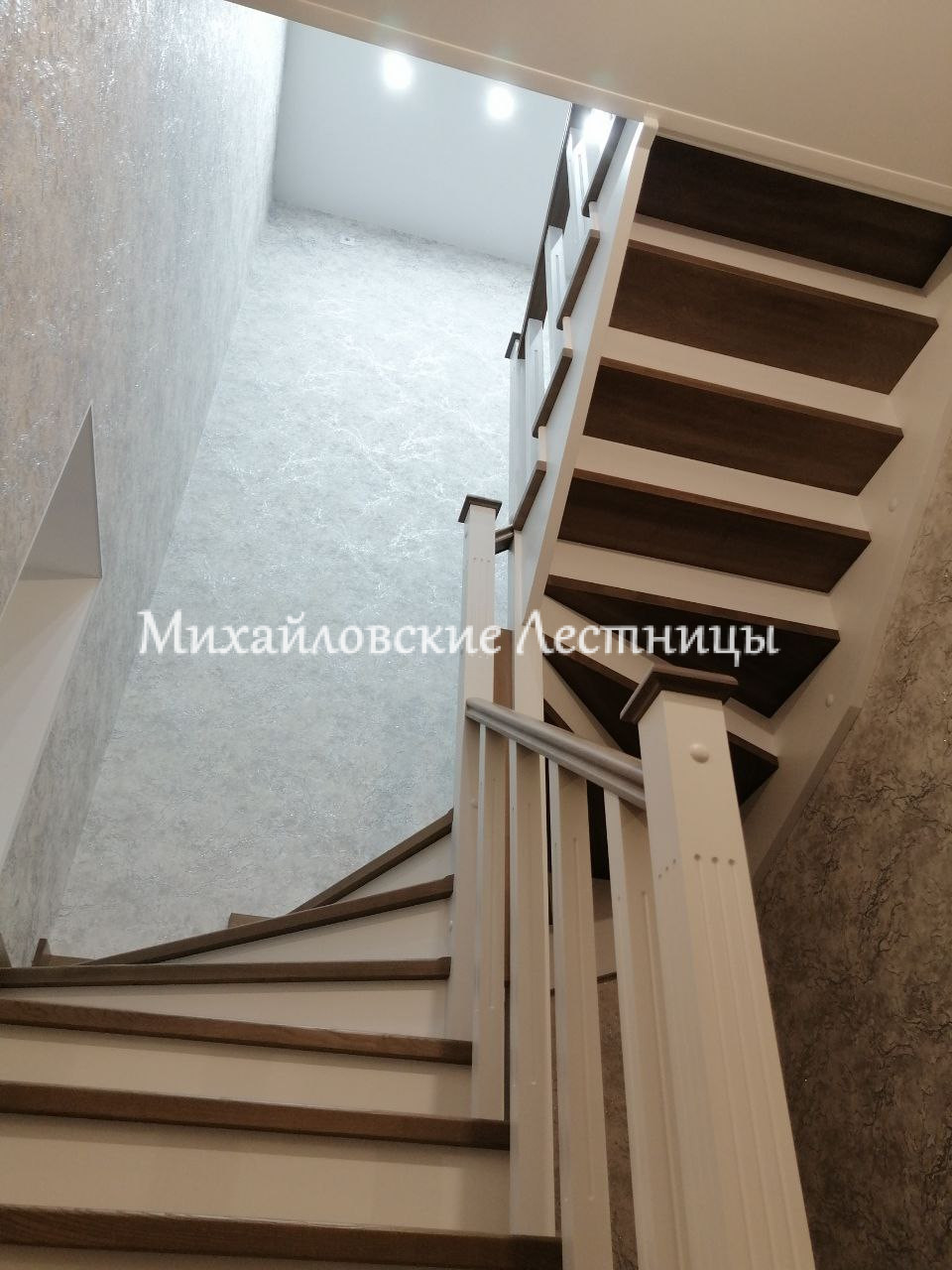 Деревянные лестницы недорого
